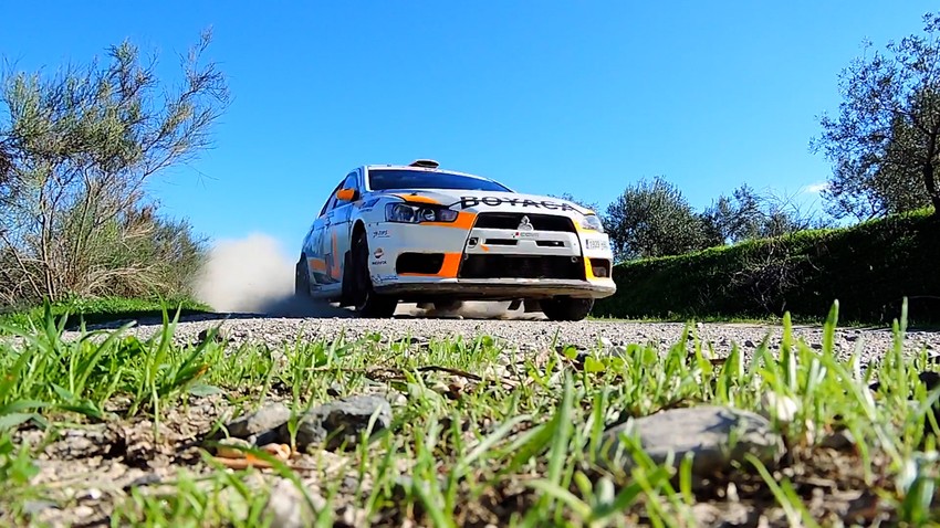 Letnje gume bolje podnose usijani asfalt, ali i vlažne kolovoze