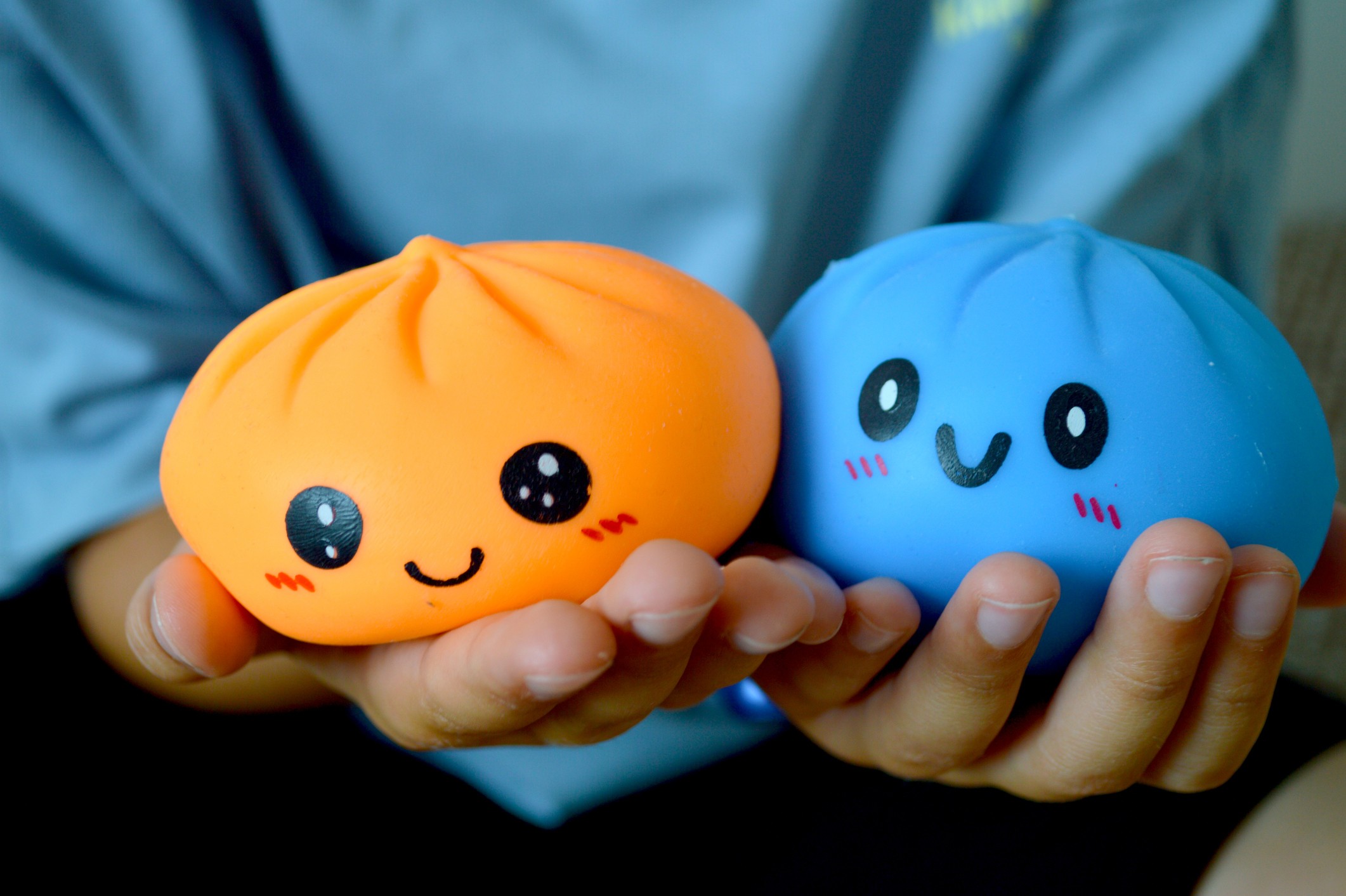 Gőzgombóc a táskában, veszély a gyerekszobában: mi áll a squishy dumpling őrület mögött?