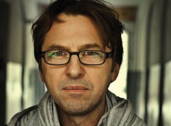 Elektryczne kolory - wystawa twórczości Dariusza Pali