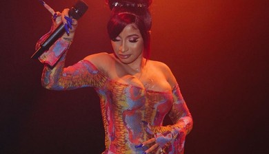 Cardi B mistakenly shares nude photo of herself on Instagram
