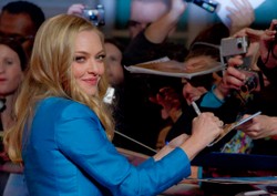 Niewinna gwiazda musicalu w roli legendy porno?