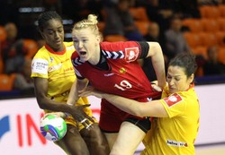 ME piłkarek ręcznych: Hiszpania wygrała z Rosją i awansowała