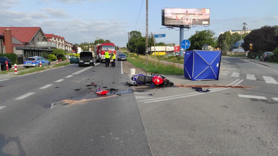 Wypadek na Lubieszyńskiej w Mierzynie, foto: Komenda Powiatowa Państwowej Straży Pożarnej w Policach