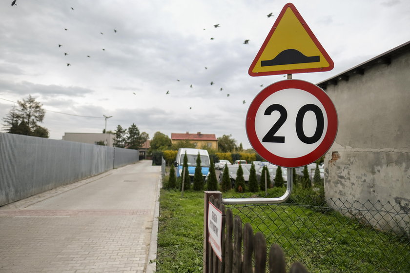 Postawił znaki, teraz ma problem