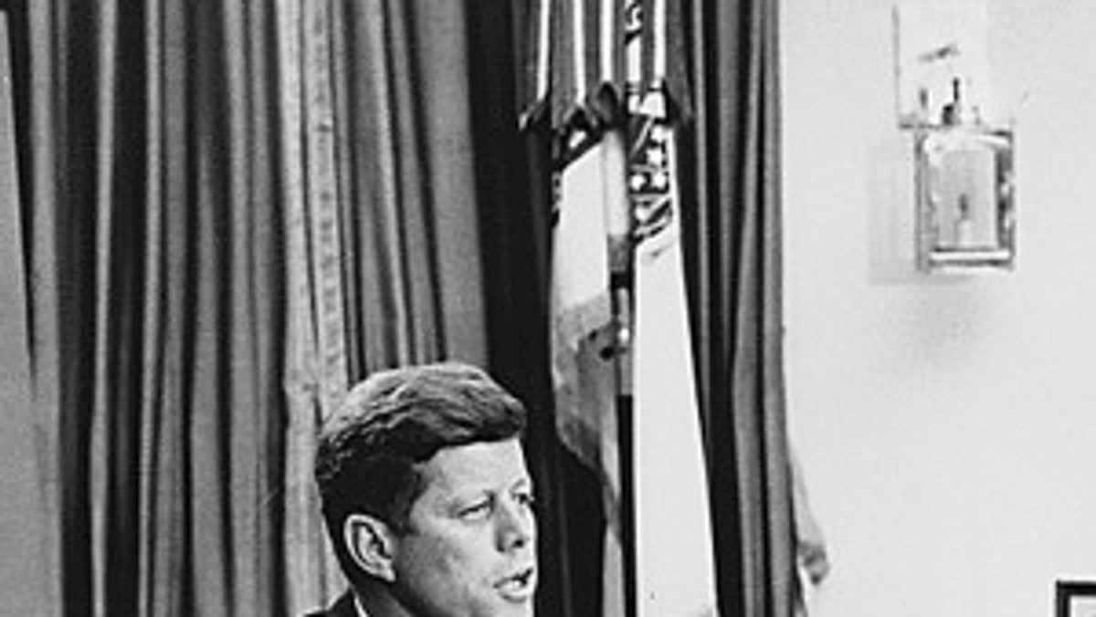 22 listopada 1963 roku został zamordowany prezydent USA, John F. Kennedy. Czy jego zabójca Lee Harvey Oswald korzystal z pomocy Polaka? Taki trop wskazuje "Wprost".