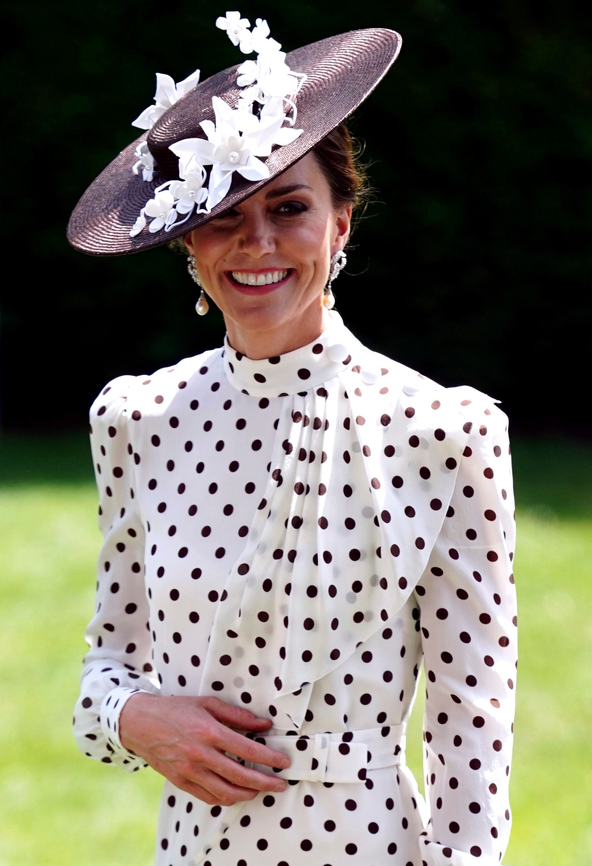 Vojvodkyňa Kate si outfitom uctila princeznú Dianu. 