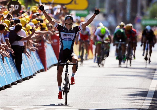 Tour de France: Zdeněk Štybar wygrał 6. etap. Kraksa Tony’ego Martina na ostatnim kilometrze