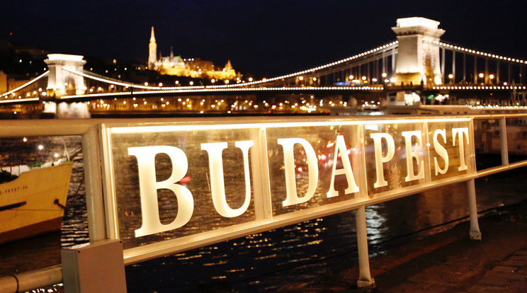 Budapest nemcsak nappal, éjszaka is gyönyörű / Fotó: Shutterstock