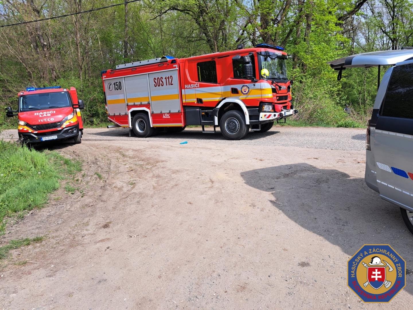 V obci Láb v okrese Malacky došlo k tragickej nehode dvoch ľudí na motorke. 