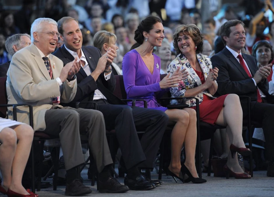 Kejt je privukla pažnju prisutnih u haljini upadljive boje