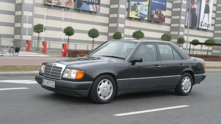 W124 ostatni, solidny Mercedes Auto Świat