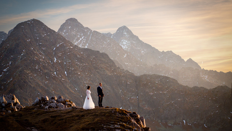 International Wedding Photographer Of The Year: Polski fotograf zajął 2. miejsce w kategorii "Epic location"