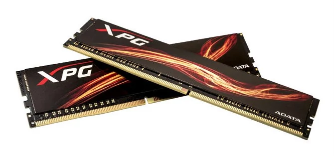 ADATA XPG Flame DDR4 mają charakterystyczny motyw ognia