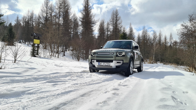 Land Rover Defender 110