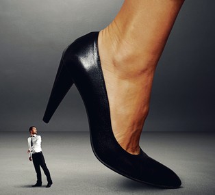 Pani utrzymuje pana. Oto nowy model polskiej rodziny