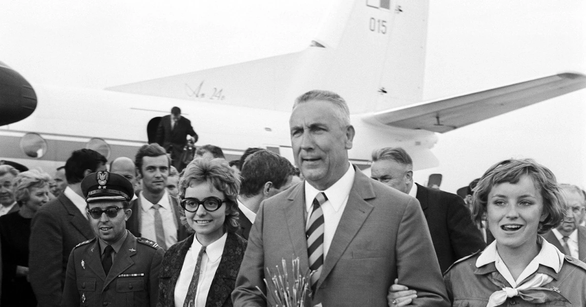 Tak wygląda grób Edwarda Gierka. Obok tego nie da się przejść obojętnie [FOTO]