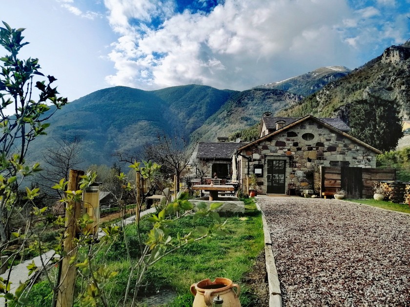 Auberge de la Roche: Als Micka und Louis Philippe Riel das Landhaus 2019 erwarben, floss weder Strom noch Wasser.