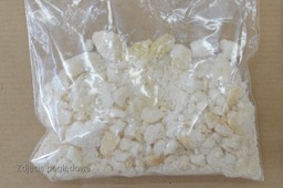 Narkotyki łatwiej dostępne w Warszawie niż alkohol. Dowóz 24/7