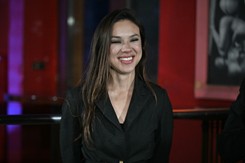 Aleksandra Uznańska-Wiśniewska - posłanka i aktywistka z bogatym doświadczeniem międzynarodowym. Kim jest żona polskiego astronauty?