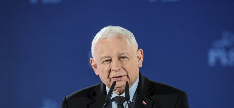 Kaczyński chce nowej konstytucji. Tak ją widzi. "Zabezpieczenia ekstraordynaryjne"