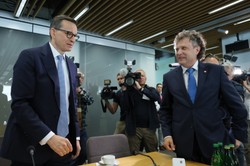 Morawiecki przed komisją śledczą. "Oskarżam PO o to, że urządzając taki cyrk, taką szopkę..."