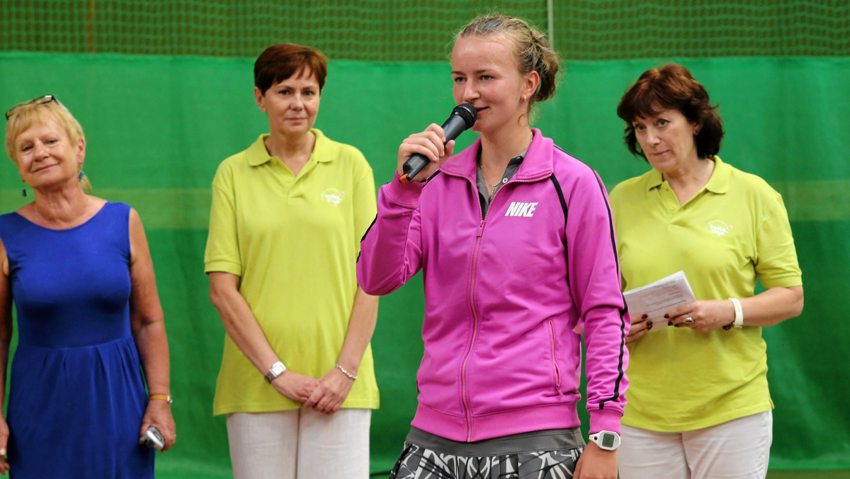 Czeska tenisistka Barbora Krejcikova została zwyciężczynią gry pojedynczej jubileuszowego 20. turnieju ITF - Bella Cup (pula nagród 25 tys. dol.) rozgrywanego na kortach ziemnych w Toruniu. W finale pokonała Greczynkę Marię Sekkari 6:4, 6:1.