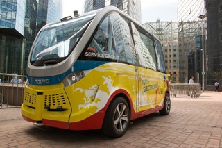 Miasta chcą wprowadzać autonomiczne autobusy, ale brakuje przepisów. Kto będzie odpowiadał za wyrządzone szkody?