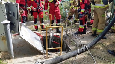 Tragedia na Podlasiu. Pracownicy wpadli do szamba, dwóch nie żyje