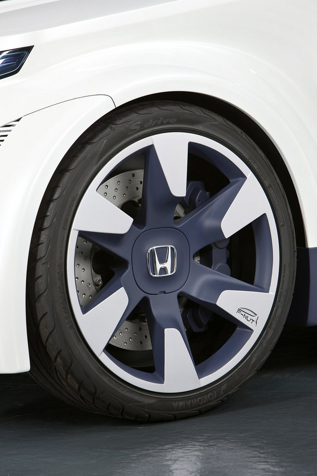 Honda P-NUT: Třímístný koncept do města