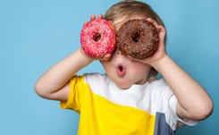 Dzieci i pieniądze - kiedy i jakie kieszonkowe? Jak rozmawiać? RADY psychologa