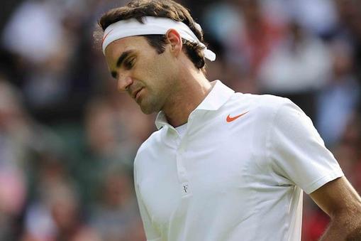 Roger Federer w białym stroju Wimbledon 2013