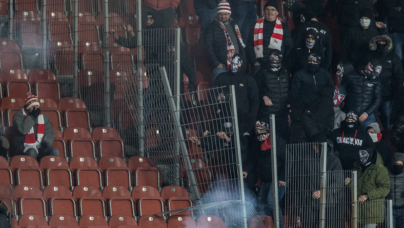 Cracovia ukarana za zachowanie kibiców podczas meczu z Pogonią
