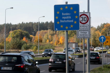 Nowe zasady w Niemczech. Polacy przed decyzją: szczepienie albo zwolnienie