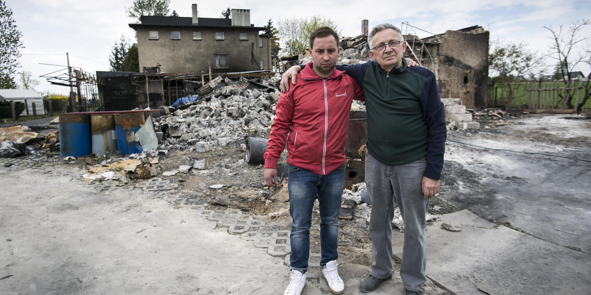 W pożarze stracił zakład. Razem z wnukiem chce go odbudować