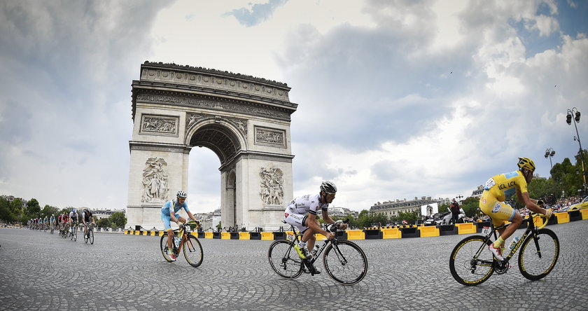 Strzelanina w Paryżu przed finałem Tour de France