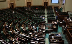 Sejm uchwalił nowelizację ustaw podatkowych, wdrażającą Polski Ład