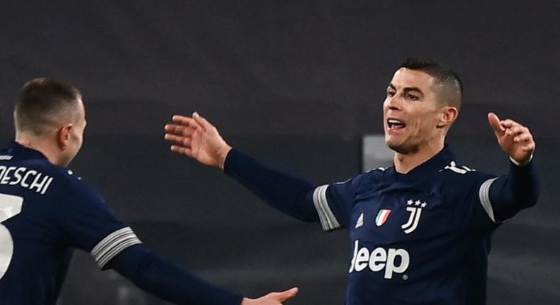 Juventus forward Cristiano Ronaldo (R) scored his 15th goal this season.