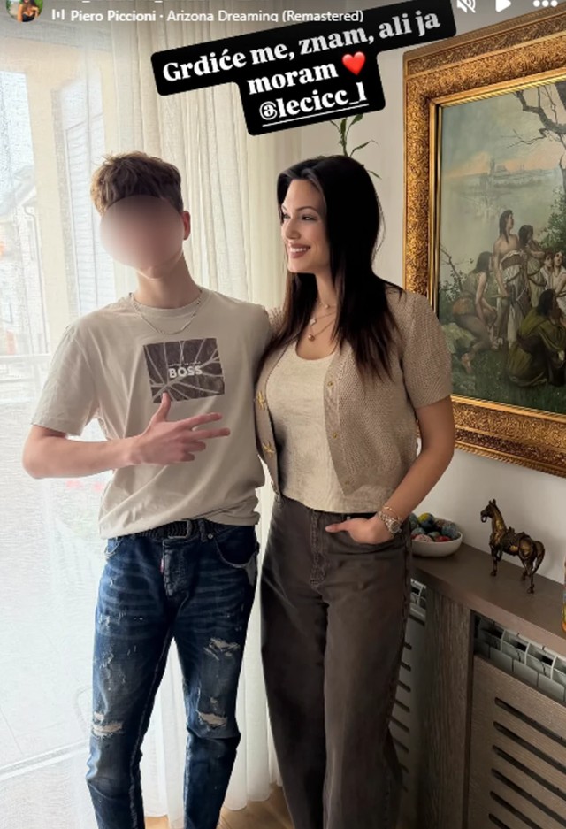 Nina Radulović sa sinom