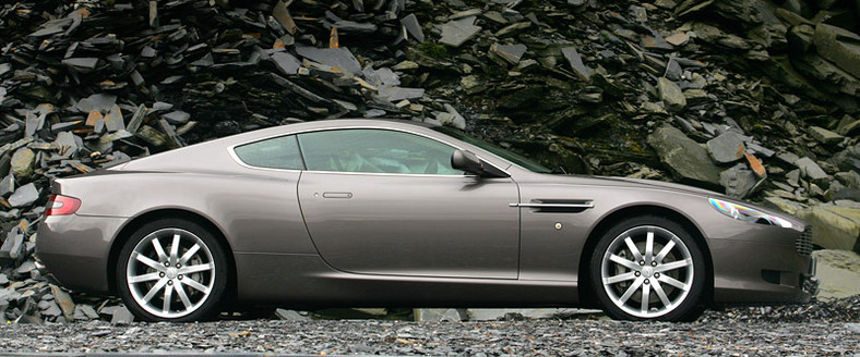 Aston Martin DB9: wymarzony samochód Brytyjczyków