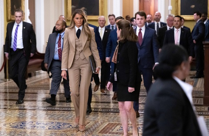 Melanija Tramp u elegantnom odelu