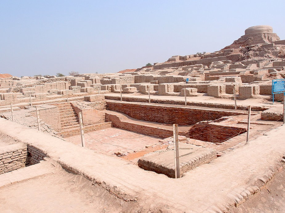 Pozostałości Wielkiej Łaźni w Mohendżo-Daro.