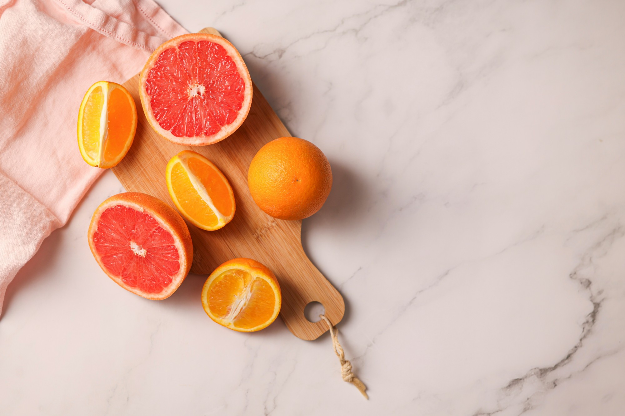 Odborníci odporúčajú konzumovať grapefruit alebo čerstvú šťavu pred jedlom.