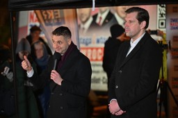 politycy pis starli się ze studentami w sprawie safe. "zdrada polski"