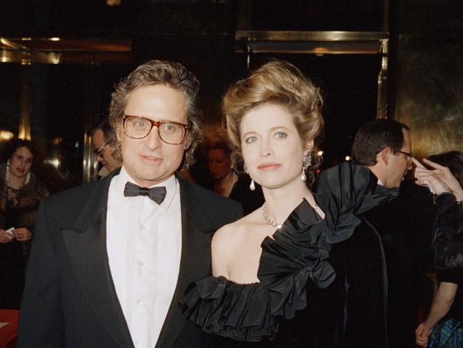 Seksoholik Michael Douglas i jego żona Diandra