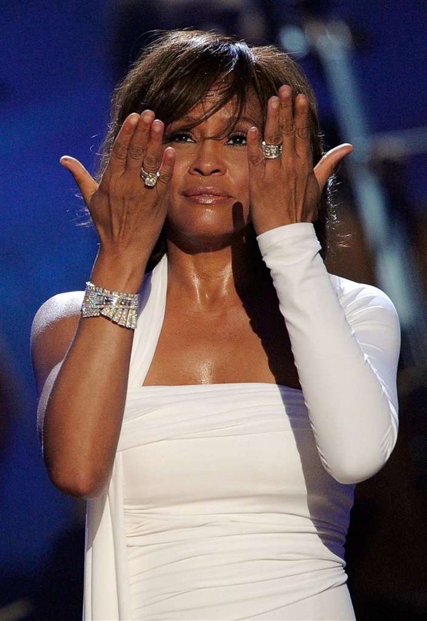 Whitney Houston zmarła w wannie