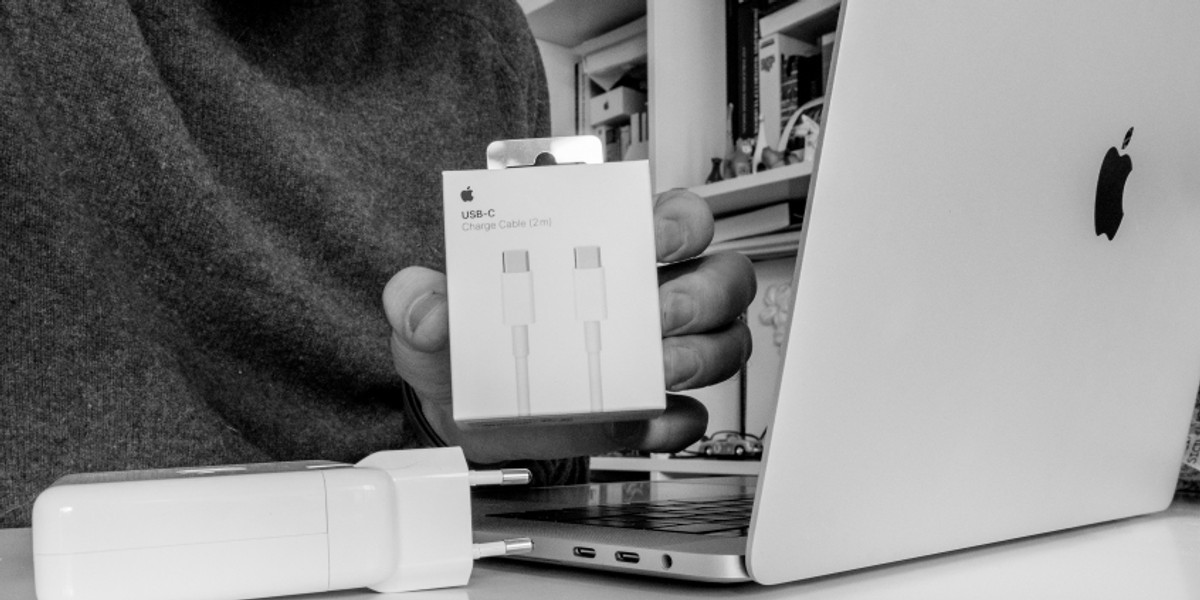 Najnowsze MacBooki wykorzystują do ładowania port USB-C. To furtka dla hakerów, którzy wcześniej już wykorzystywali ją do atakowania smartfonów