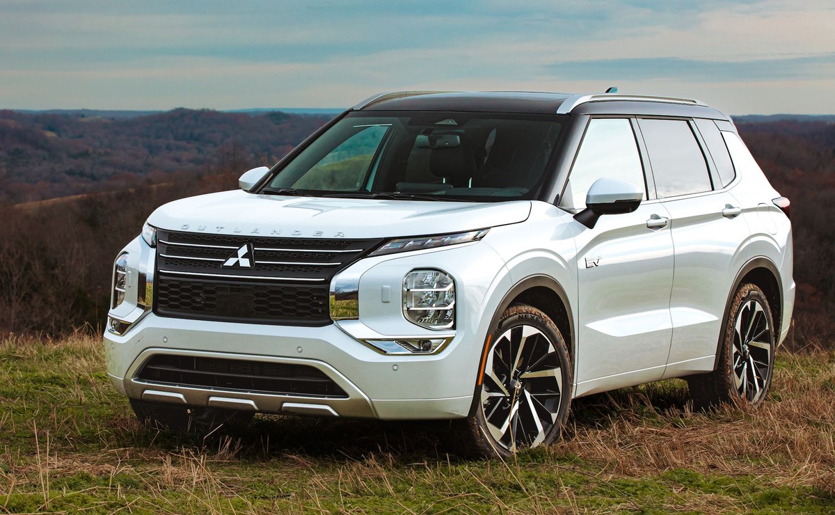 Mitsubishi Outlander PHEV2024