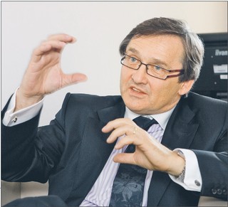 W Polsce brakuje środków na kształcenie młodych lekarzy