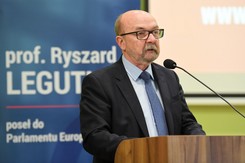 Prof. Legutko w 'Le Figaro': W Europie konserwatyści całkowicie skapitulowali