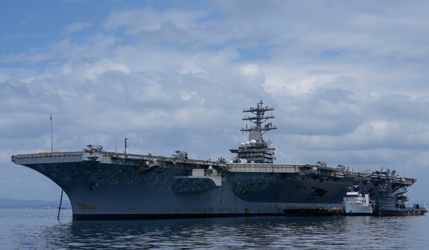 Nosač aviona američke mornarice USS Nimic